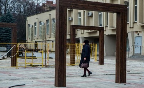 Площадь перед ТЦ «Куряночка» готова более чем на 80%