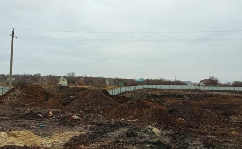 Куряне сообщают об остановке стройки Новопоселеновской школы