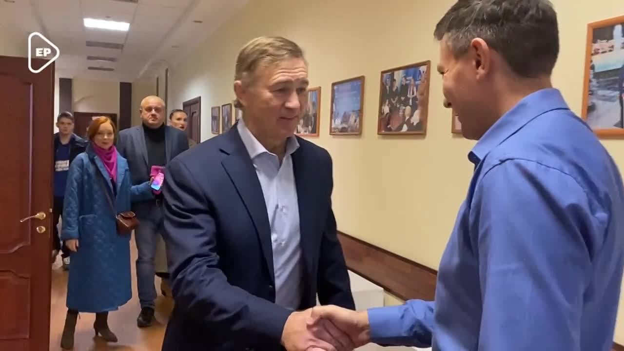 Сенатор РФ Александр Брыксин в региональную неделю посетил Курскую область и провел множество рабочих встреч