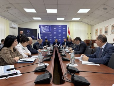 Бюджет-2026: профильный комитет определил приоритеты - ЖКХ, дороги и соцобъекты