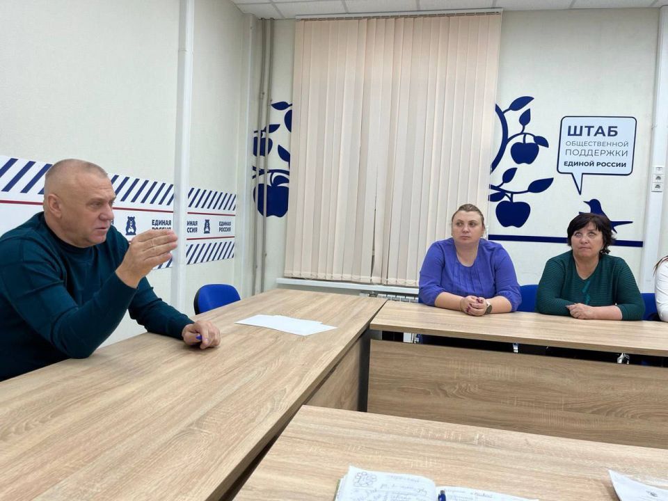 Павел Золотарев: Рабочая неделя началась с очередной планерки с главами муниципальных образований района, их заместителями, руководителями структурных подразделений