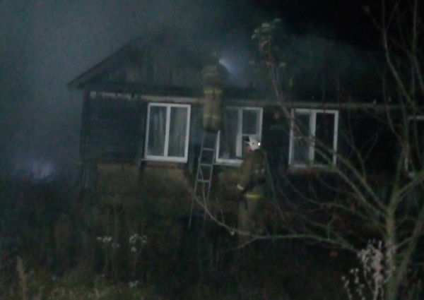 В Курской области горели жилые дома