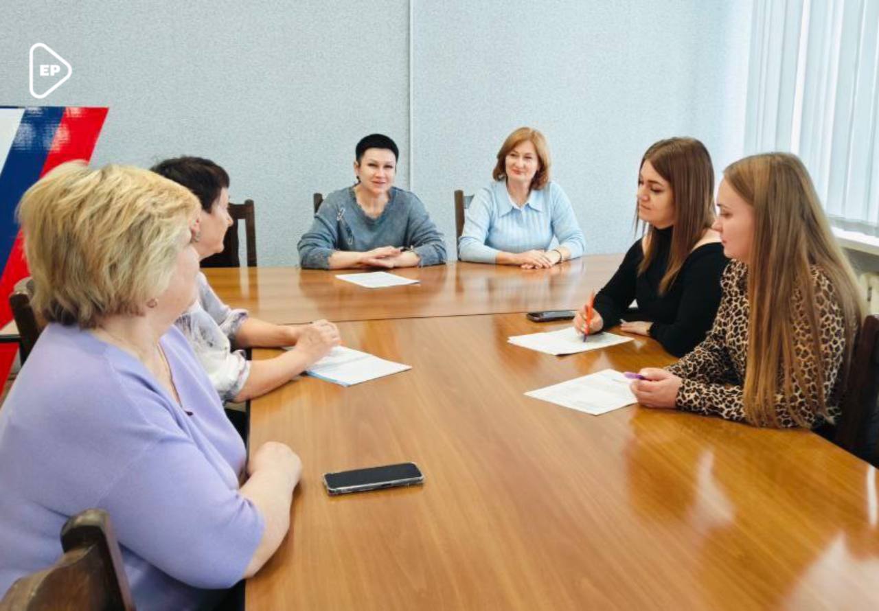 Лилия Державина: «Приоритетное направление работы «Женского движения» - помощь фронту»