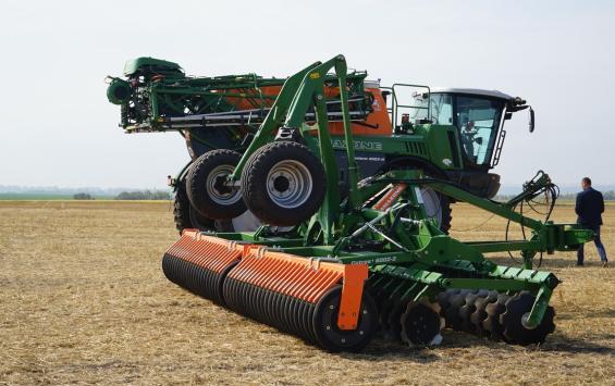 В Курской области предприятие оштрафовали за хранение зерна под протекающей крышей