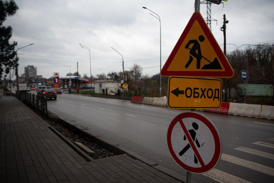 На пересечении улиц Интернациональной – Дубровинского к завершающей стадии подходят подготовительные работы под устройство остановки