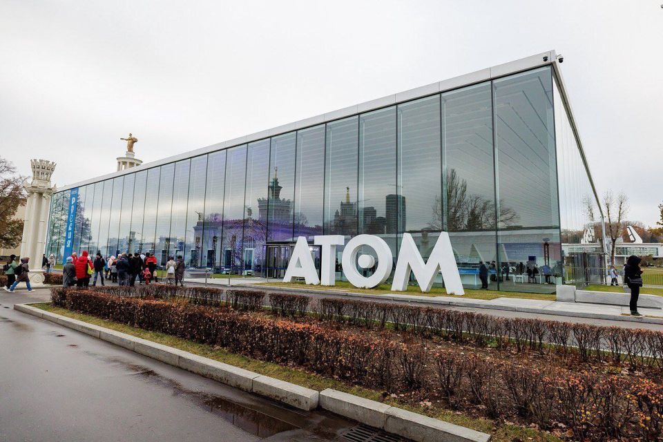 Ученица школы № 51 Курска вместе с другими победителями Всероссийского конкурса «Первые в городе» отправилась в технический тур на исторические и действующие объекты атомной отрасли нашей страны