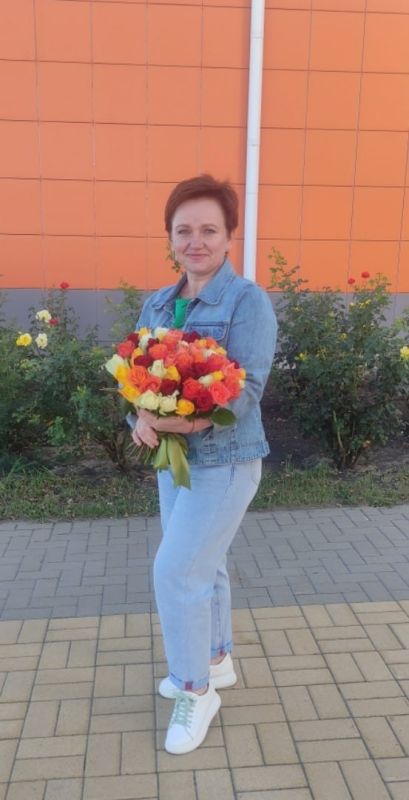 Творчество медвенцев.. Только посмотрите какую красоту делает жительница поселка Медвенка Гречкина Лариса! Золотые руки кудесницы изготавливают забавных зверюшек и кукол. Каждая работа отличается своей оригинальностью