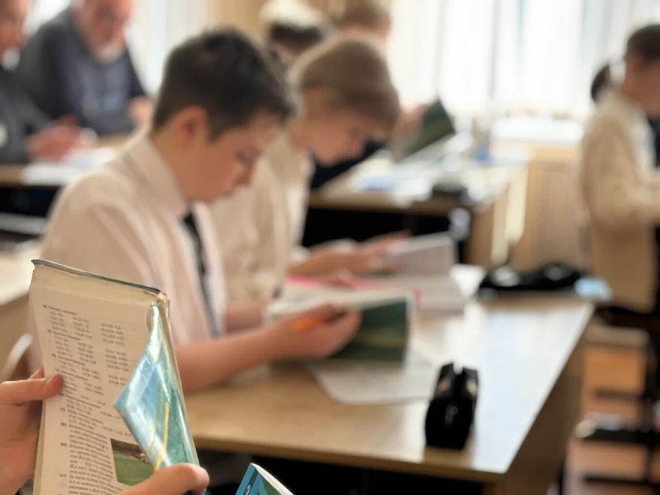 Приглашаем принять участие в V Всероссийском конкурсе профессионального мастерства среди учителей обществознания