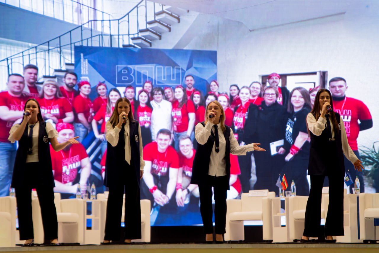 Молодые педагоги Курска пообщались с опытными наставниками