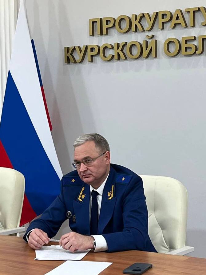 В День правовой помощи детям прокурор Курской области и уполномоченный по правам ребенка провели совместный прием родителей несовершеннолетних