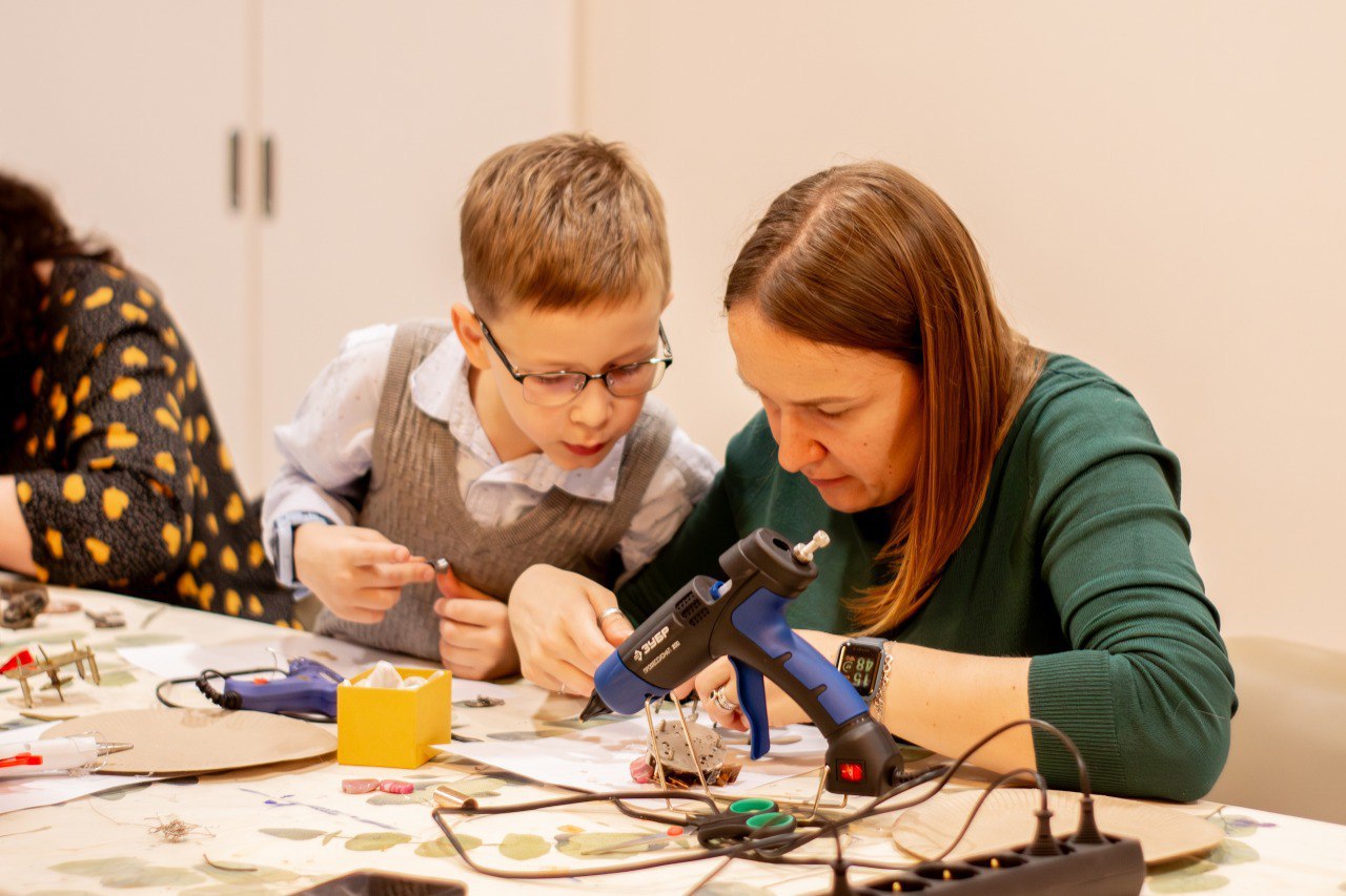 Куряне создали арт-объекты из вторсырья во Всемирный день переработки