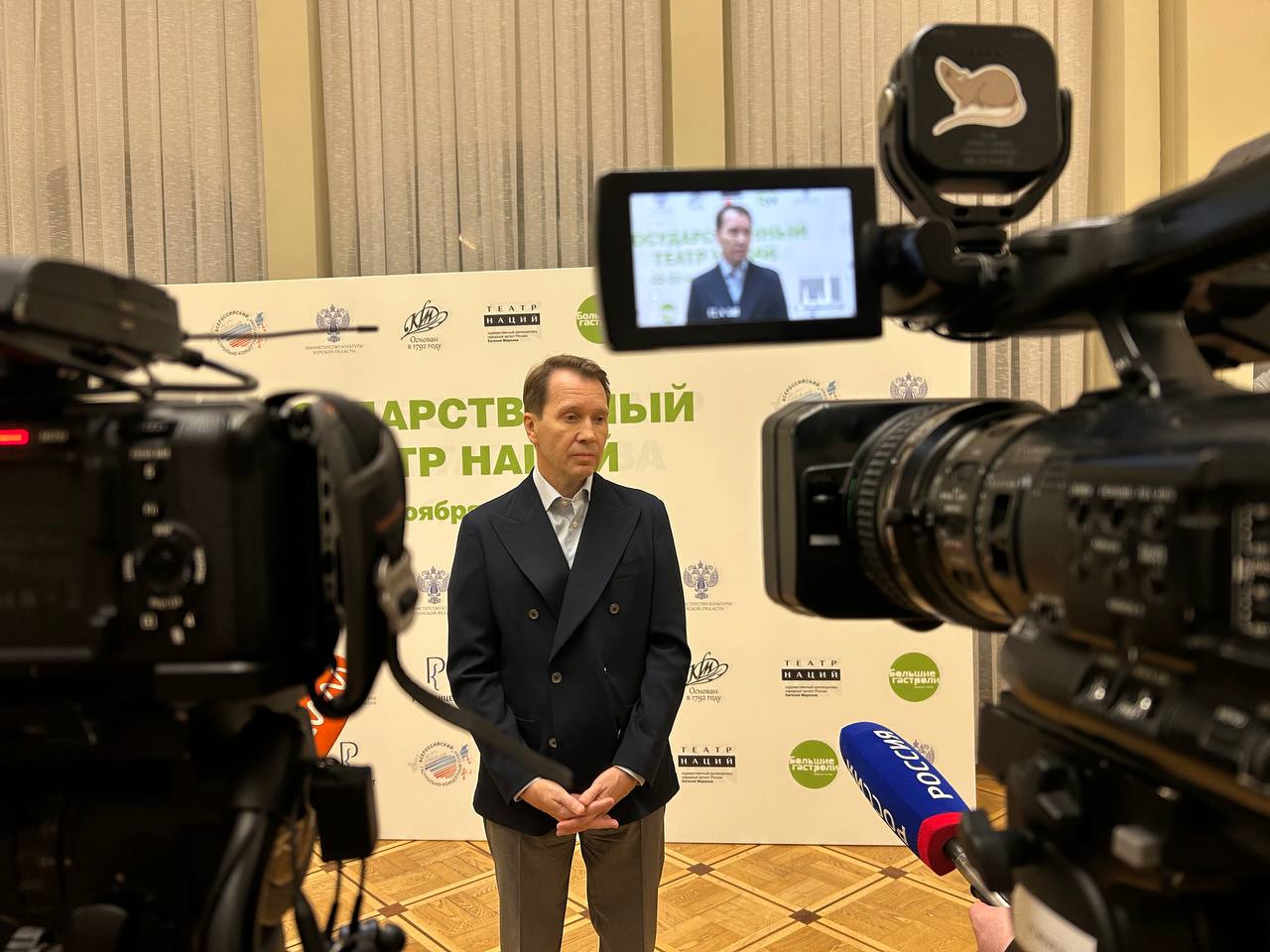 Евгений Миронов ответил на вопросы курских журналистов