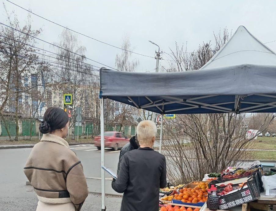 Сотрудники администрации Центрального округа Курска организовали два рейда по борьбе с несанкционированной торговлей