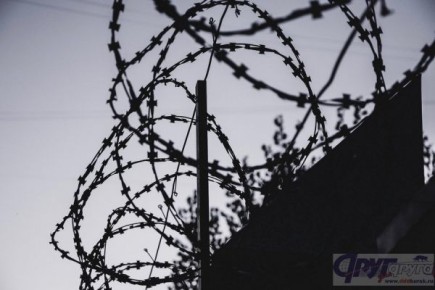 Курянин ударил соседа по голове монтировкой из-за детского мяча