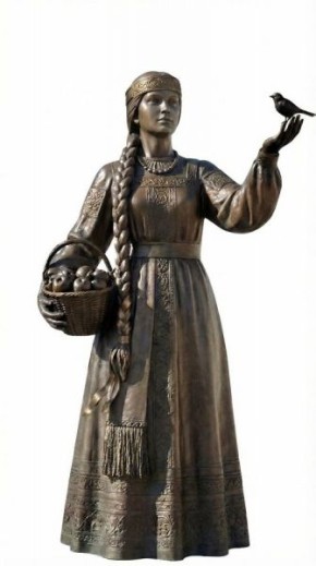 Хинштейн представил окончательный вариант скульптуры «Куряночка»