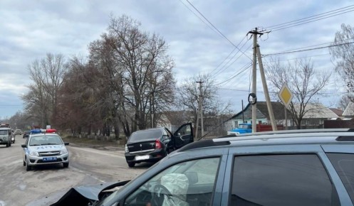 В Обояни Курской области автомобилист пострадал в ДТП