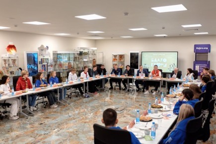 «Движение первых» и экосистема «Добро.рф» запустили новый сезон флагманского всероссийского проекта «Благо твори» и представили новый трек волонтерства – тимуровскую деятельность