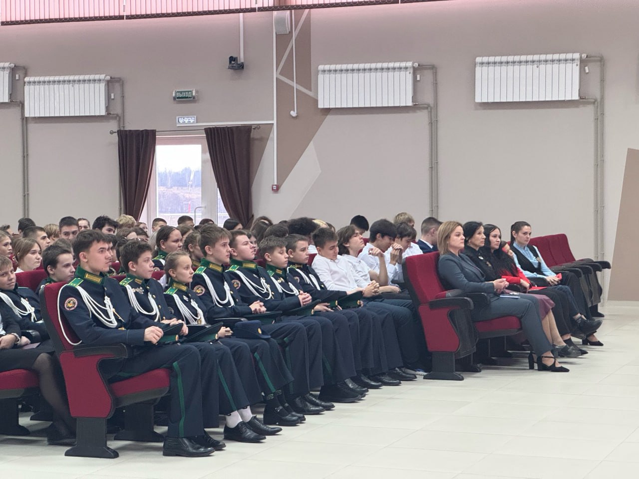 В Курске обсудили сохранение духовно-нравственных ценностей в современном мире