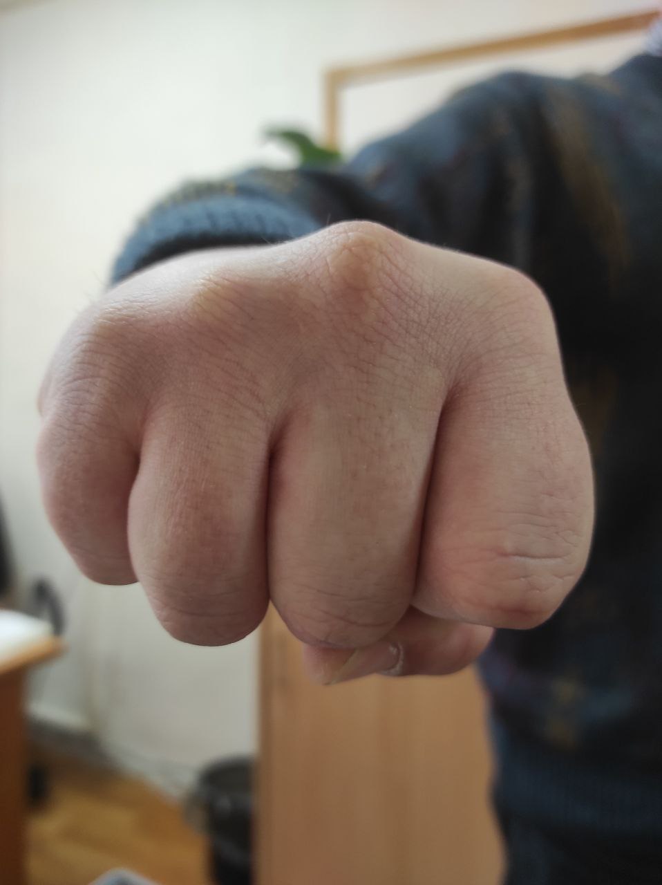 В Курске задержали двух подростков после ночного разбойного нападения на прохожего