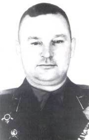 26  1922      -    (1945),        