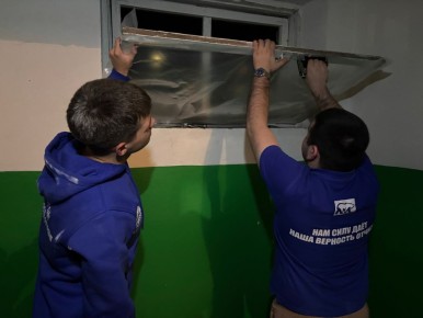 Молодогвардейцы помогают жителям Льговского района после ударов ВСУ