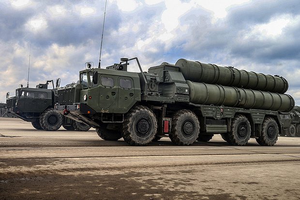 Минобороны: За три часа над российскими регионами уничтожено 19 украинских БПЛА