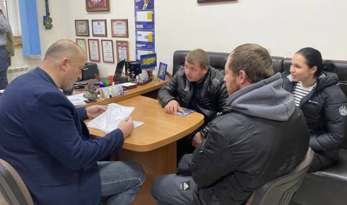 К депутатам Курской областной Думы продолжают поступать обращения курян с просьбами разобраться в возникающих проблемах