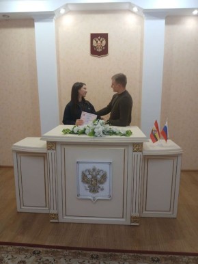 Все начинается с любви. Именно любовь, взаимная и крепкая, привела Екатерину и Павла в отдел ЗАГС администрации Фатежского района, где состоялась торжественная регистрация заключения их брака