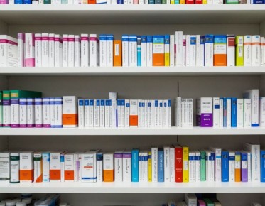 Курским льготникам начнут выдавать QR-код на лекарства через Госуслуги