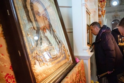 Курский губернатор провёл службу в Воскресенском храме