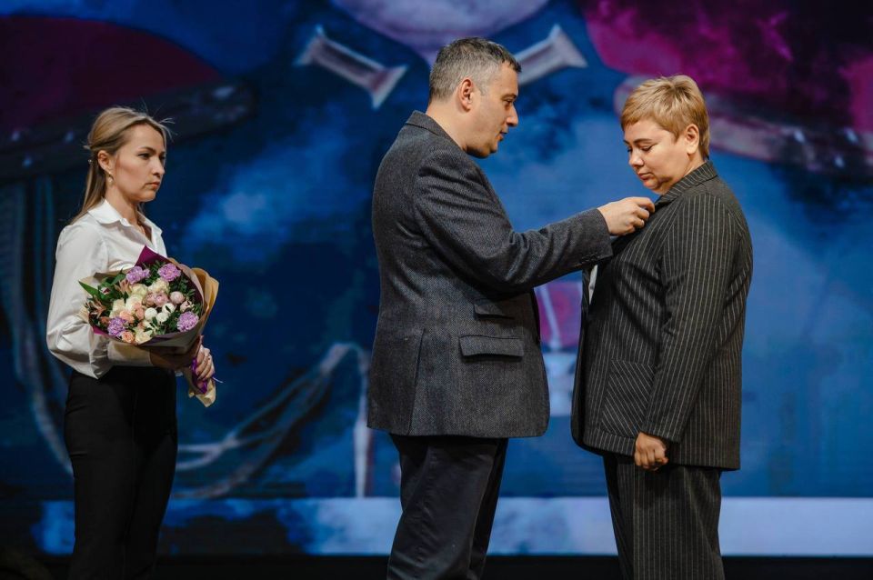 �������, ������� ����� ������ � ��������������� ������� �����-�����, ������� ������� � ������������� �������� �� ��� ������, �������������� ��������� ������ ���������� ���������