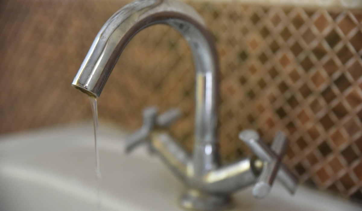 В Курске отключили холодную воду в домах на Перекальского и Льва Толстого