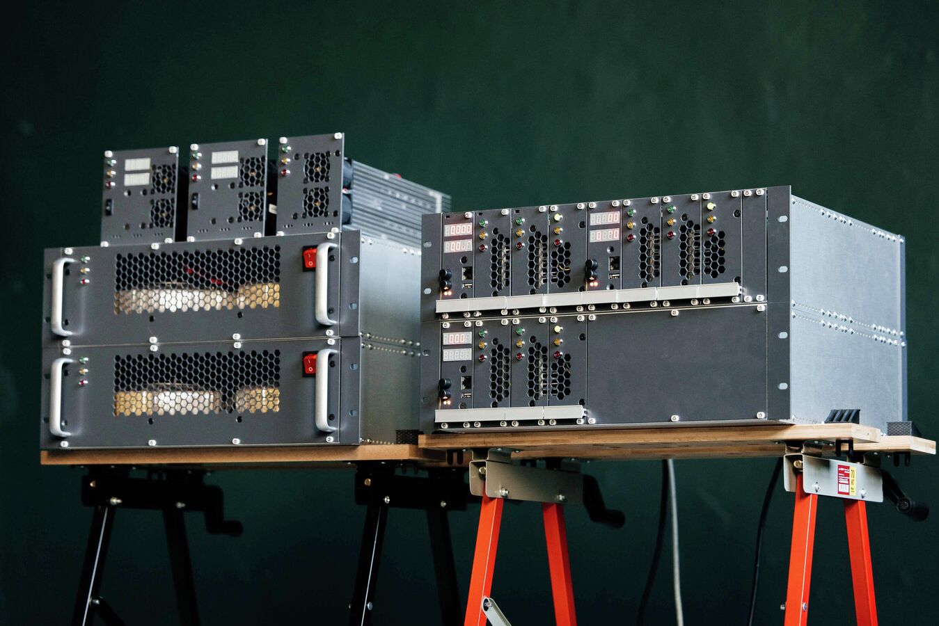 Томские ученые создали источники питания для магнитов синхротрона "СИЛА"