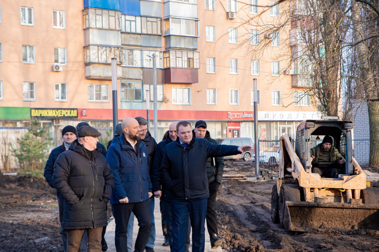 В адрес министерства природных ресурсов поступили жалобы жителей на порчу зелёных насаждений при благоустройстве сквера «Интернациональный»