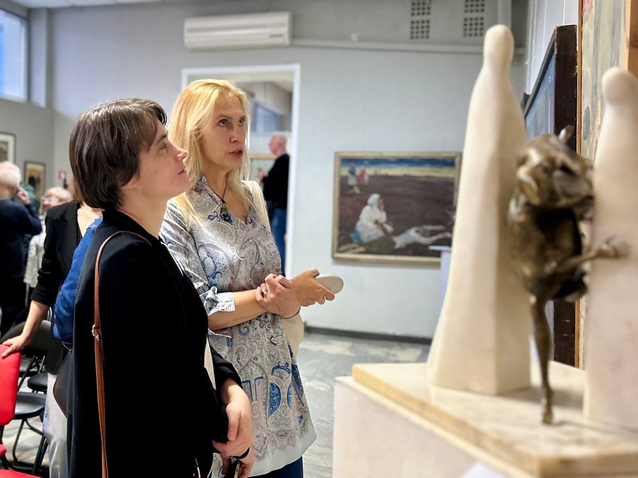 В Выставочном зале имени К. Малевича состоялось открытие ретроспективной выставки «Курские художники: 90 лет творчества», приуроченной к юбилею Курского отделения Союза художников