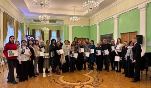В Курской филармонии наградили участников конкурса «Свиридов. Краски души!»