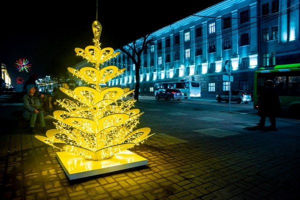 Курск украшают к Новому году