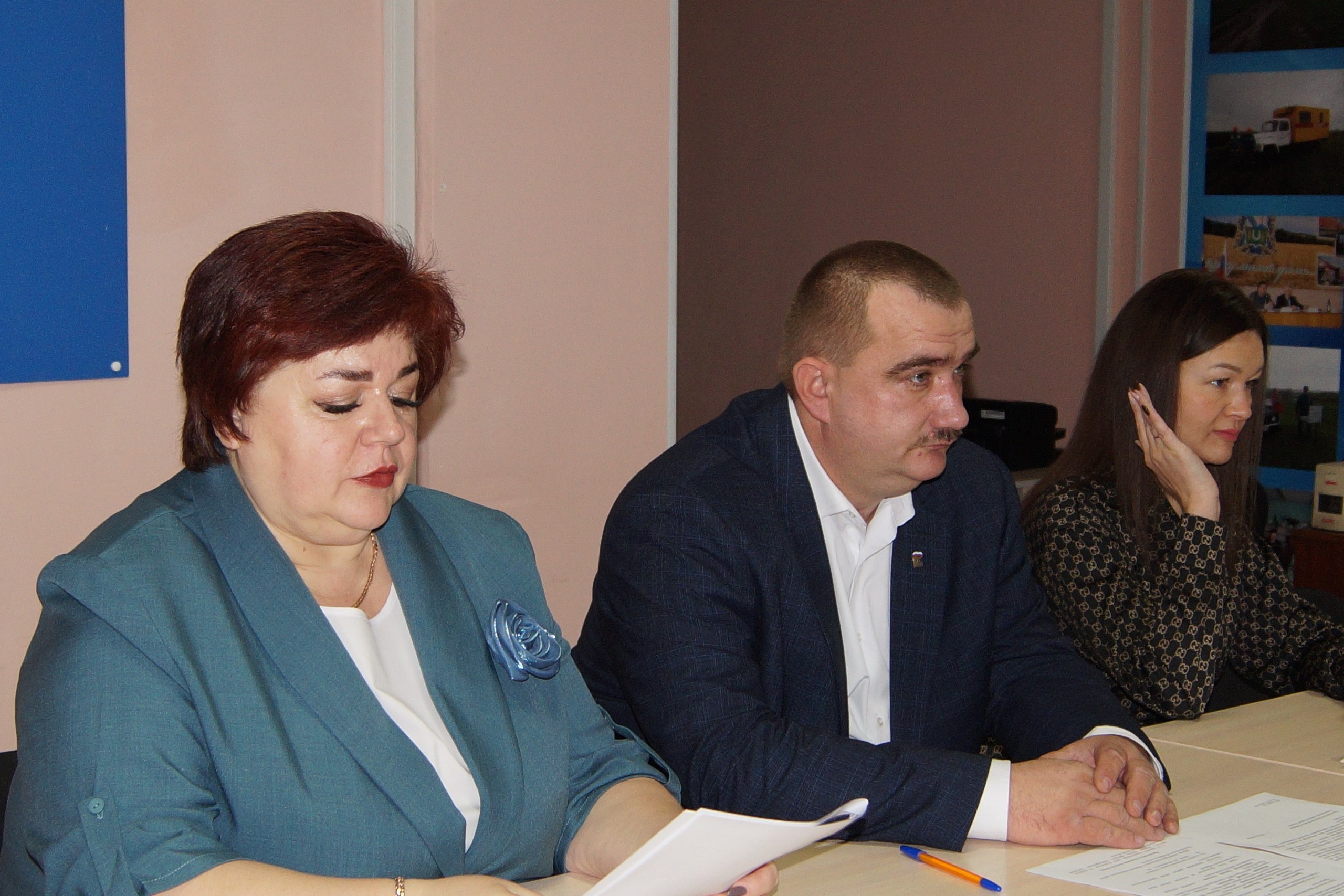 Сегодня 5 декабря текущего года состоялась девятая сессия Представительного Собрания Конышевского района