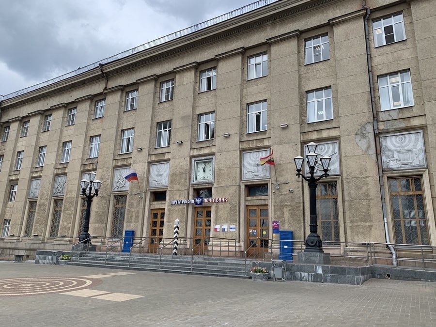 В Курске установили почтовый ящик для писем Деду Морозу