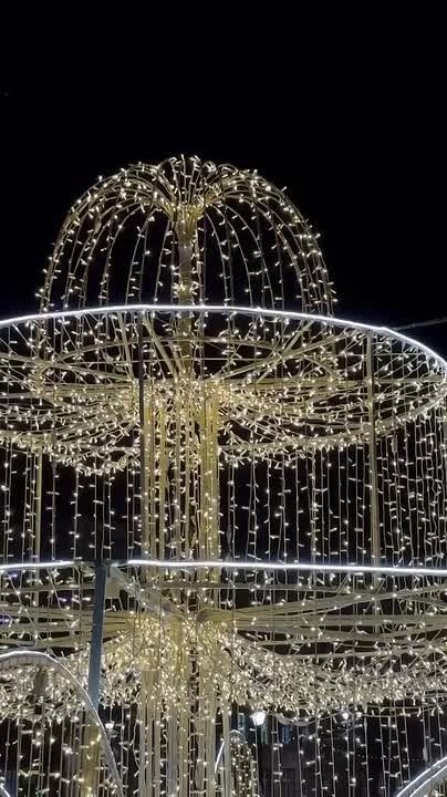 Курск продолжают украшать к Новому году