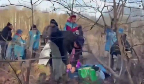 В Курске в районе Волокно экоактивисты собрали 112 мешков мусора