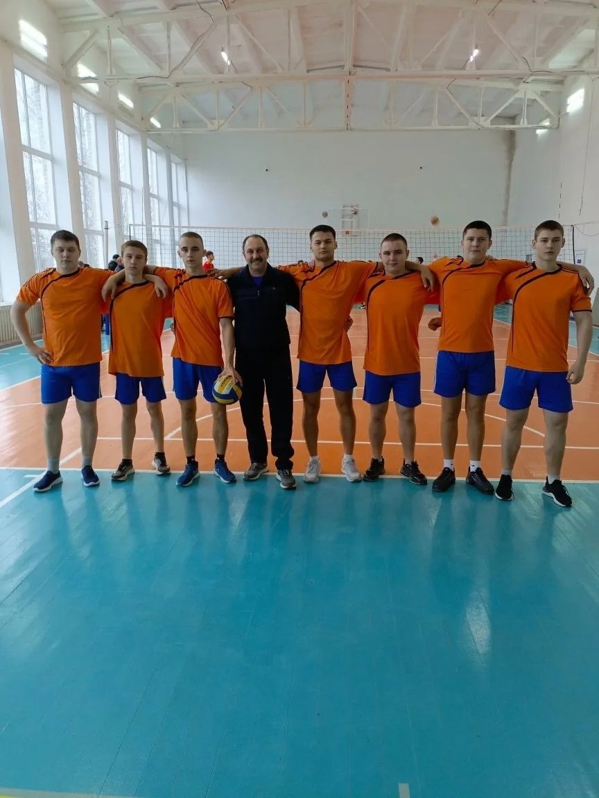 Волейбольная команда спортивного клуба "Сейм" МКОУ "Званновская СОШ" представила Глушковский район на областных финальных соревнованиях по волейболу среди образовательных организаций