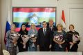 В честь Международного дня прав человека губернатор Курской области Александр Хинштейн наградил сотрудников аппарата Уполномоченного по правам человека в Курской области