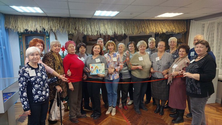 Вчера за круглым столом в Курчатовском музее собрались самые активные и позитивные жители Курчатова - это члены объединения "Активное долголетие", которое действует на базе ОБУСО «Комплексный центр социального обслуживания...