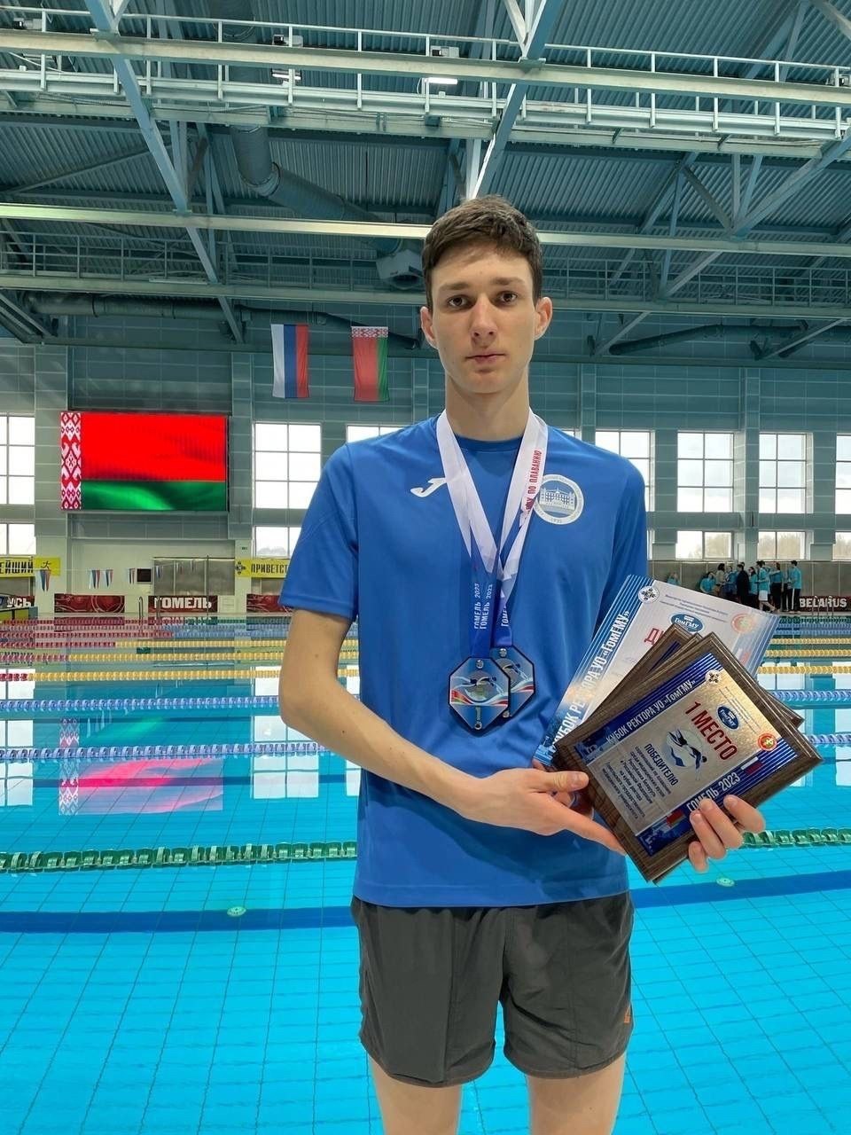 Друзья! Выпускник нашей гимназии 2022 года Щербаков Николай, ныне студент 4 курса КГМУ, принимает участие в предновогоднем марафоне – выбираем лучших в ССК «Альтернатива» в номинации – «Спортсмен года» в личных видах спорта