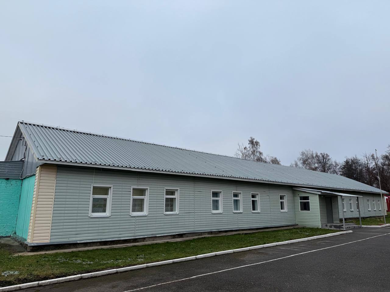 На региональной неделе депутат Государственной думы Ольга Германова посетила свой округ в Курском районе, где к капитальному ремонту готовятся несколько школ