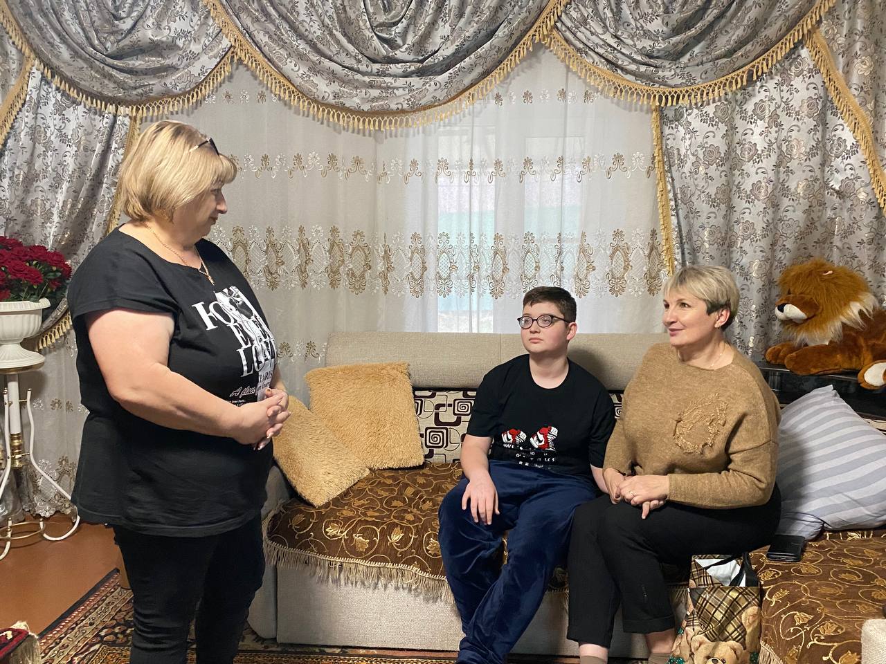 Нина Голубева: В рамках ежегодной, ставшей доброй традицией Касторенского района благотворительной акции «Мамин Пирог», состоялся сбор денежных средств