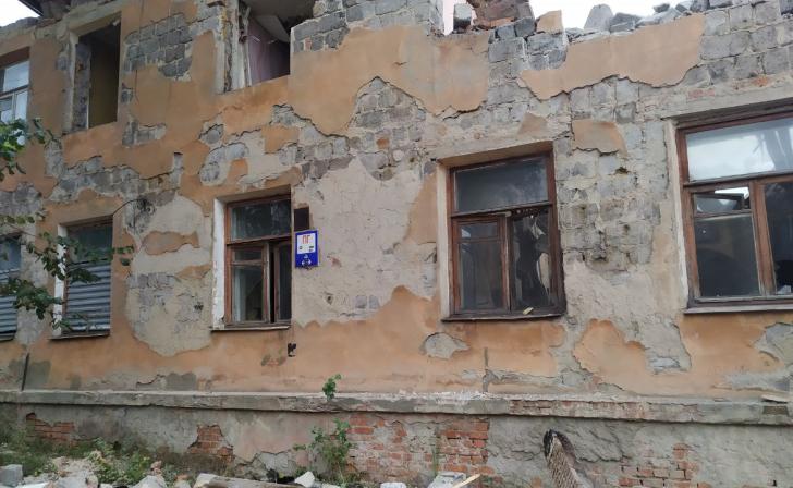 Два жилых дома в Курске мэрия признала аварийными
