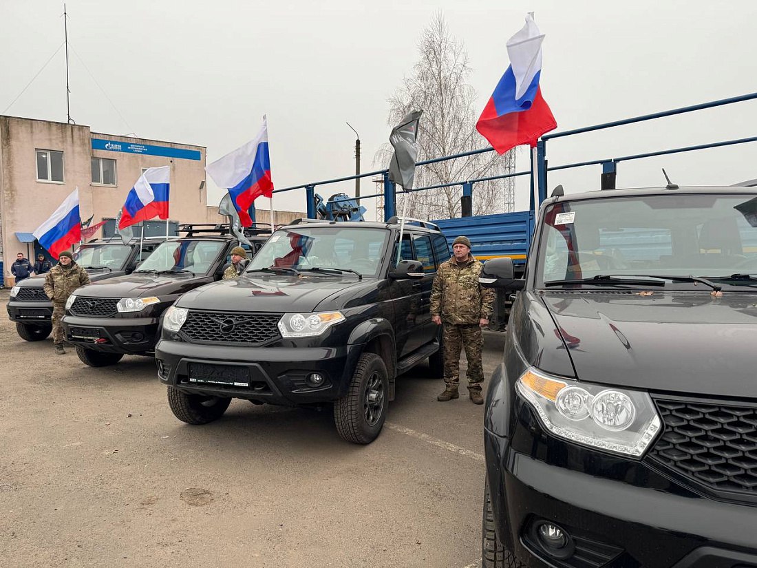 Добровольческая бригада БАРС-Курск получила восемь автомобилей от региона и благотворителей