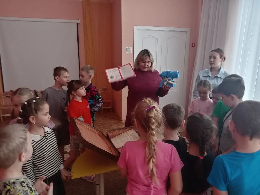 Виктор Катунин: В преддверии Дня Героев Отечества мы вместе с образовательными организациями запустили патриотическую акцию "История нашего Героя"